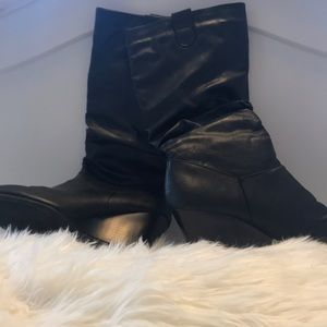 Black high-heel leather boots